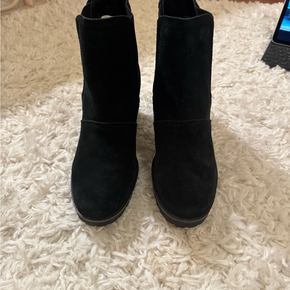 Ugg Hazel Chelsea Boot - Picture 5 of 10
